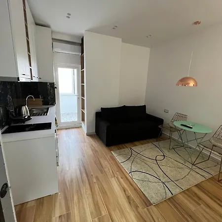 Comfort Apartament In Apartamento Tirana